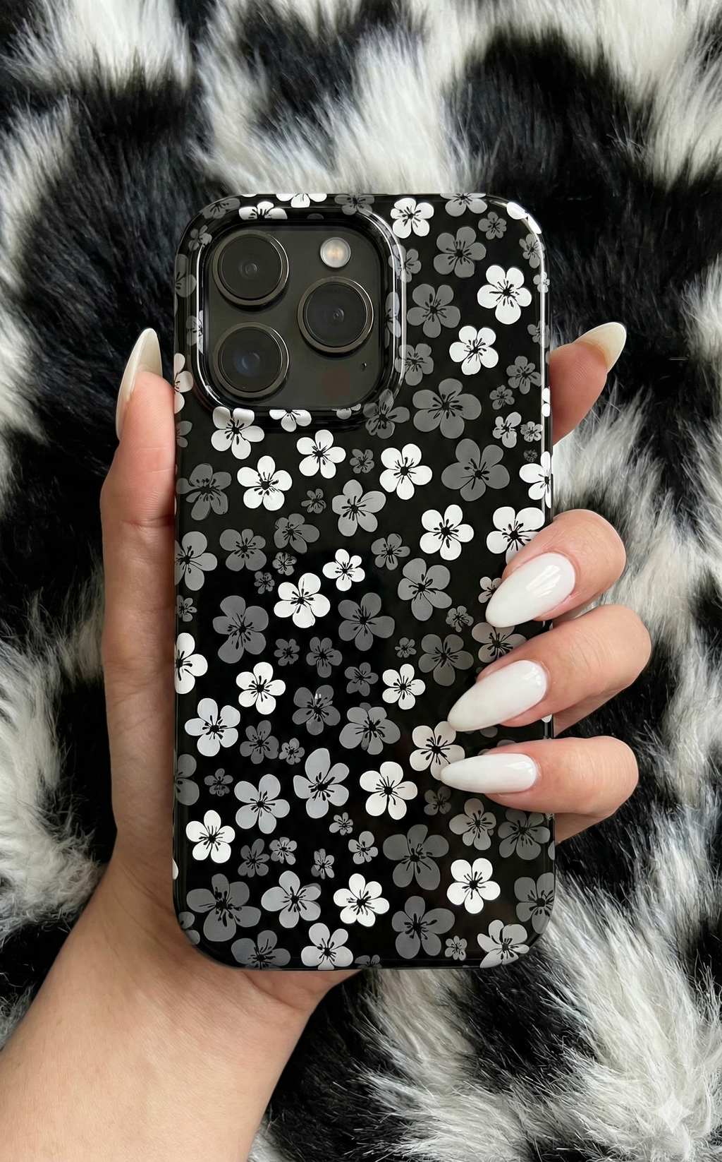 Floretta Black White