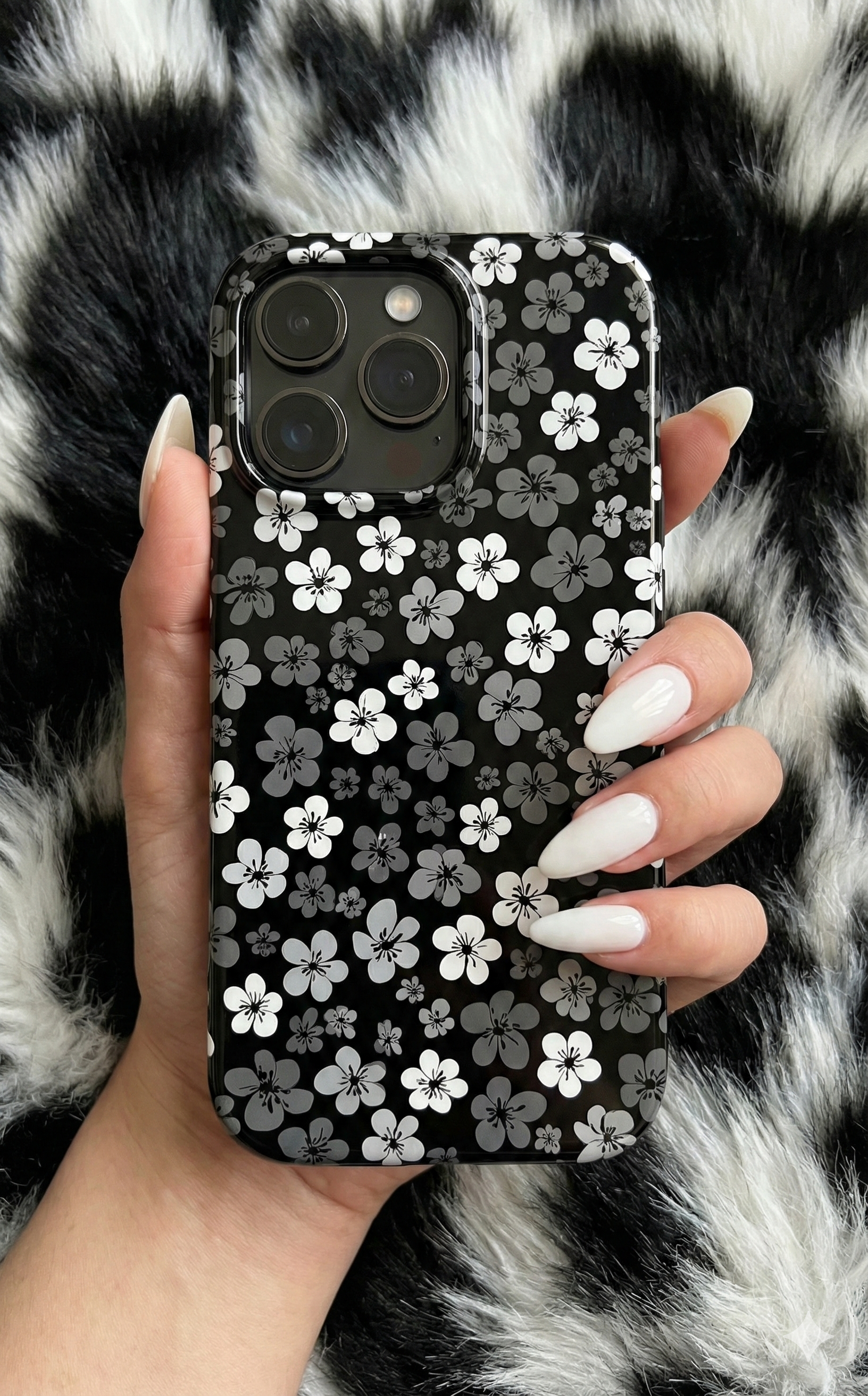Floretta Black White